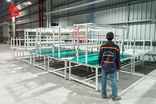 Bố trí bàn thao tác trong môi trường sản xuất hiện đại bo-tri-ban-thao-tac 4.jpg (225 KB)